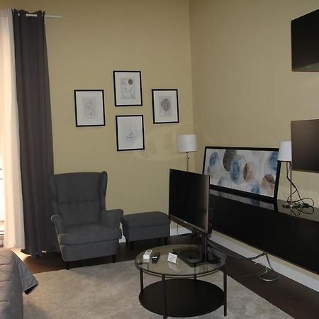 Holiday In Home Suite Archimede كاتانيا المظهر الخارجي الصورة