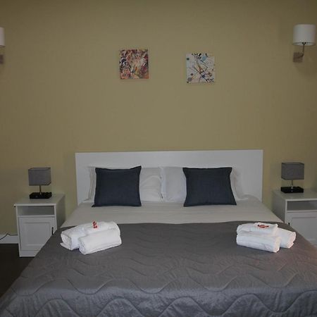 Holiday In Home Suite Archimede كاتانيا المظهر الخارجي الصورة