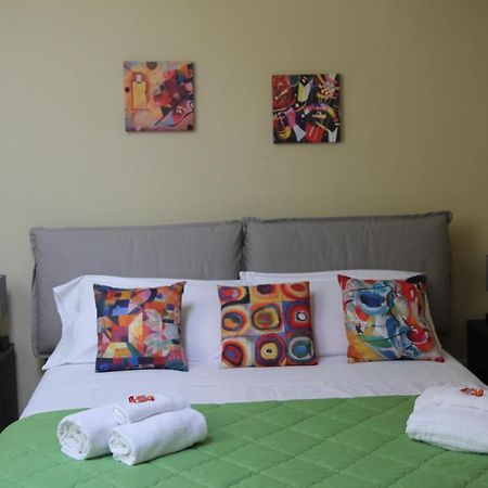 Holiday In Home Suite Archimede كاتانيا المظهر الخارجي الصورة