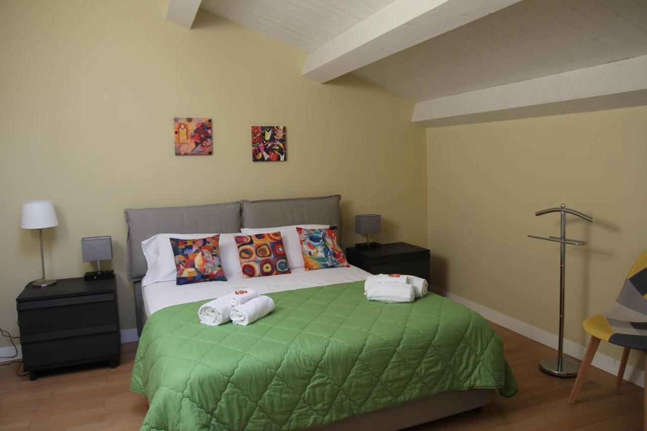 Holiday In Home Suite Archimede كاتانيا المظهر الخارجي الصورة